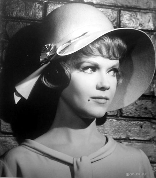 Isobel Lennart