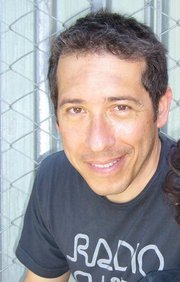 Lloyd Levin
