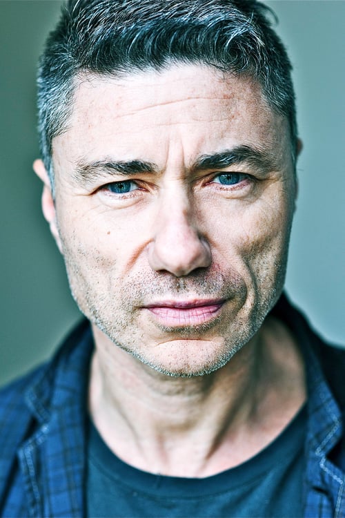 Anton Saunders