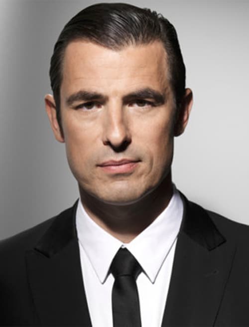 Claes Bang